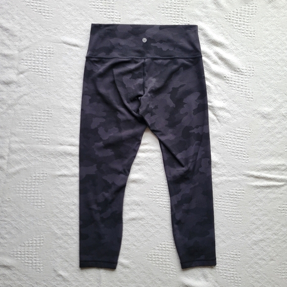 Lululemon Wunder Under High-Rise Crop 23" *Full-On Luxtreme - Picture 2 of 10